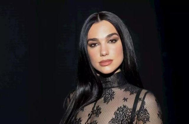 admin ajax.php?action=kernel&p=image&src=%7B%22file%22%3A%22wp content%2Fuploads%2F2023%2F02%2FLikewomangr dua lipa extreem outfit