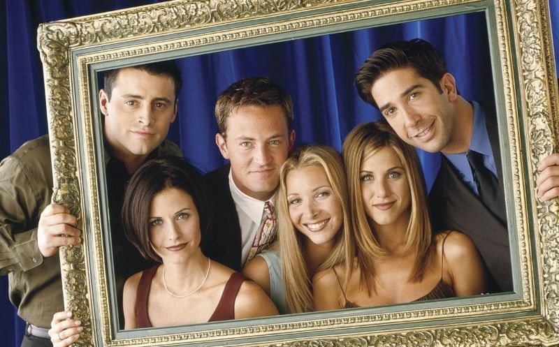 THE FRIENDS REUNION 33733877