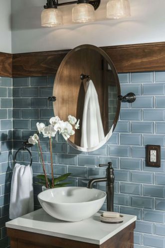 20+ Amazing Bathroom Design Ideas For Small Space - trendhmdcr.com #beautifulbathroomsforsmallspaces