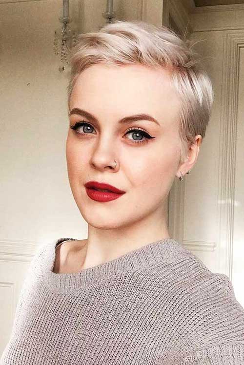 Short Hairstyle for Women with Fine Hair