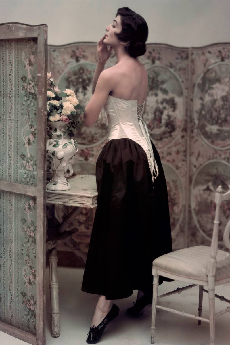 010 Vogue Encyclopedia The Corset 5th April 2019 Vogue Int CREDIT John Rawlings Conde Nast Archive Getty Images