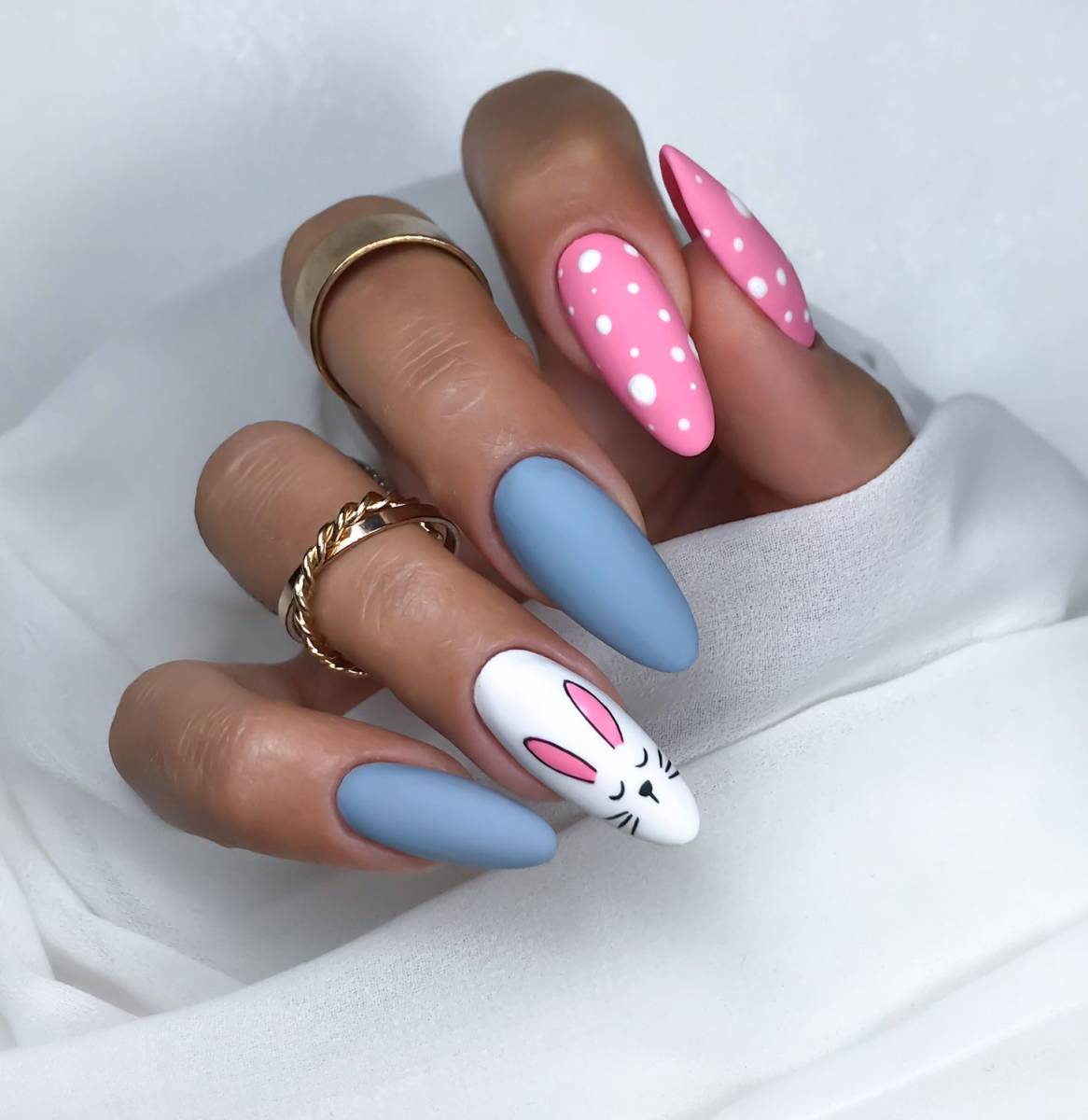 easter.nails . 1