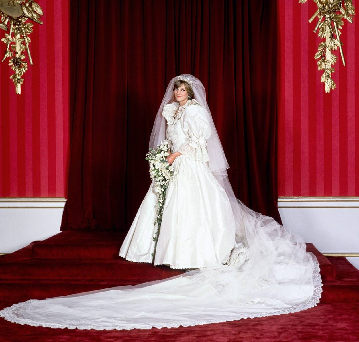 prince charles princess diana wedding dress