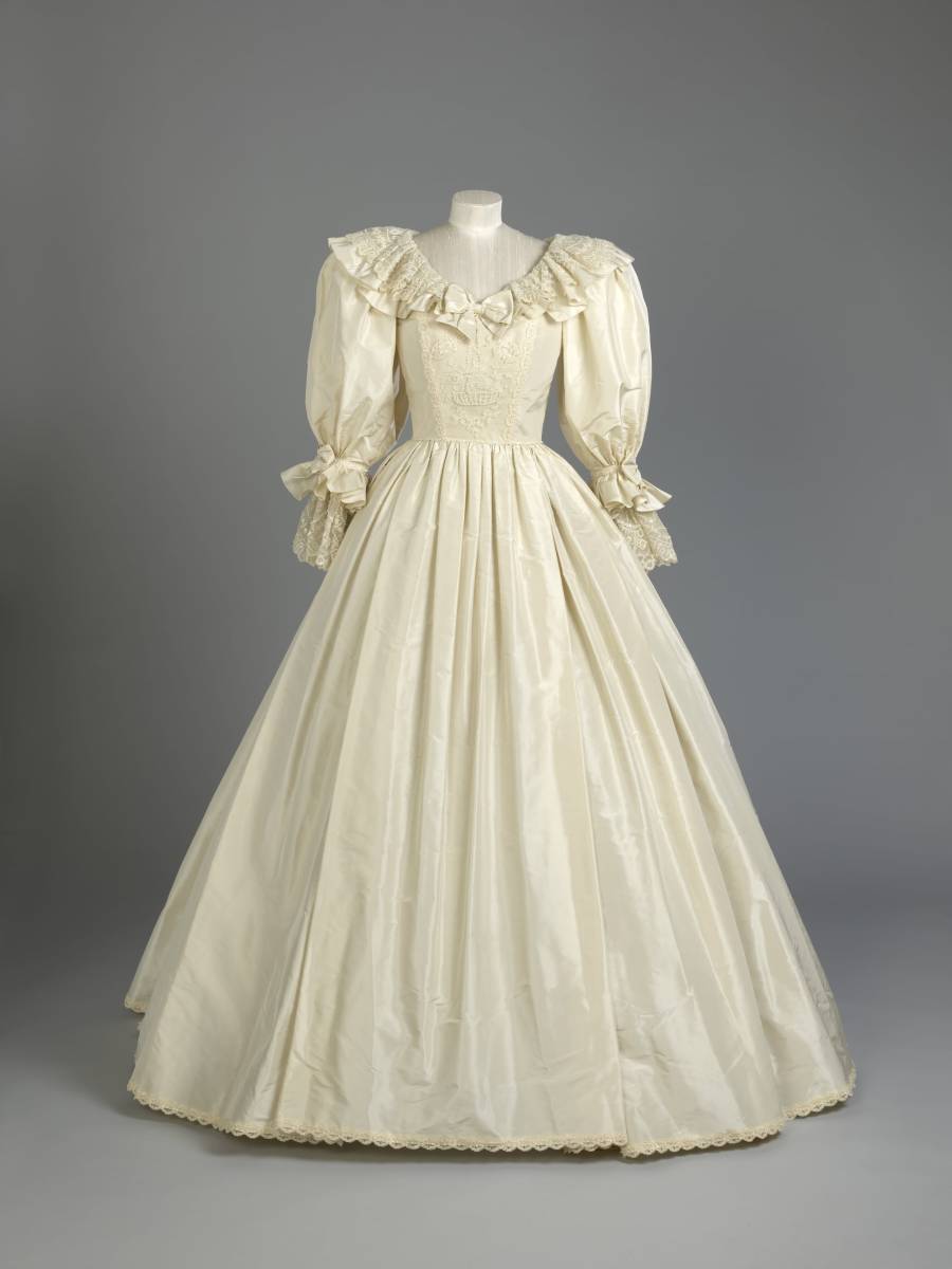 tmp fLLrrj a904f1c447889fc5 Wedding gown of Diana Princess of Wales front view c Royal Collection Trust All Rights Reserved scaled