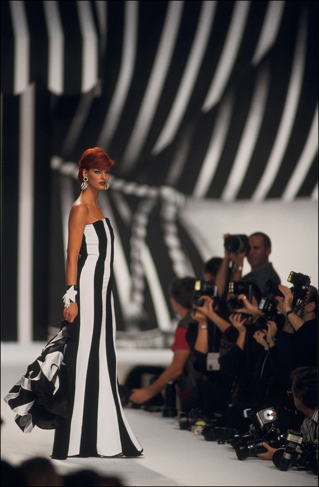 124079799 Ready To Wear Spring Summer 1992 In Paris2