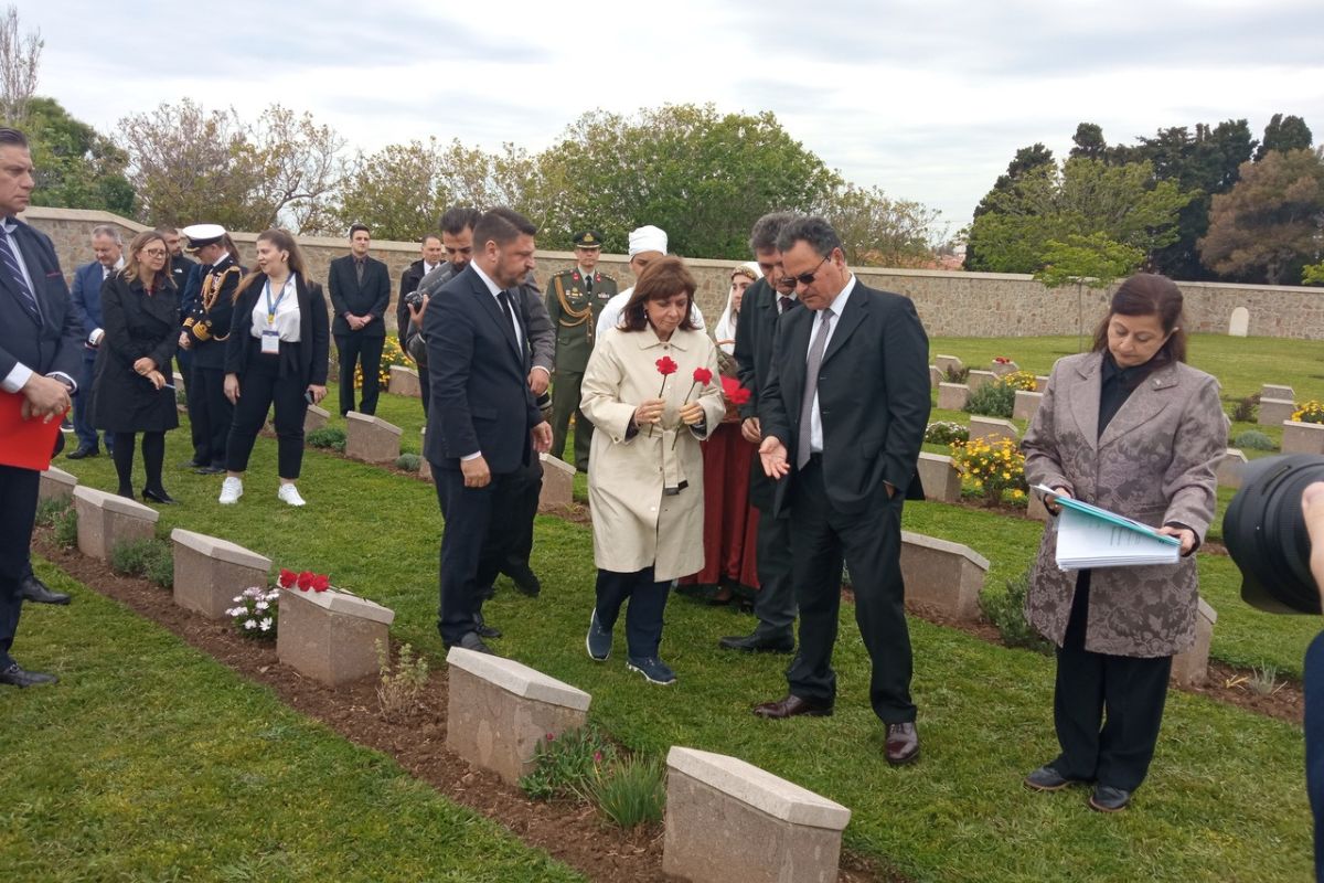 Εκδήλωση μνήμης στο συμμαχικό κοιμητήριο του Μούδρου, για τους ηρωικούς πεσόντες στην εκστρατεία της Καλλίπολης, παρουσία της Προέδρου της Ελληνικής Δημοκρατίας κ. Κατερίνας Σακελλαροπούλου