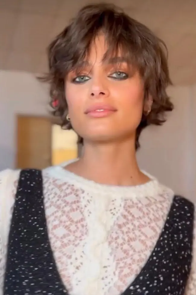 likewoman taylorhill